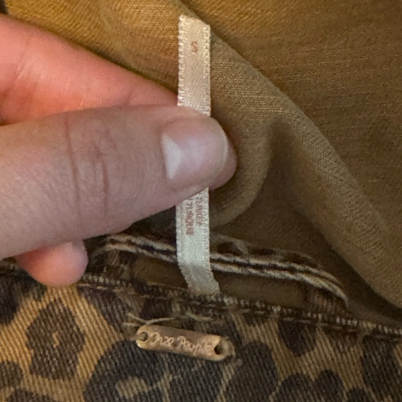 Free People Cropped Leopard Jean Jacket Ripped Size S - Picture 3 of 14